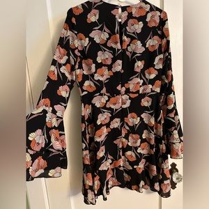 60s/70s style flounce sleeve Who What Wear Dress